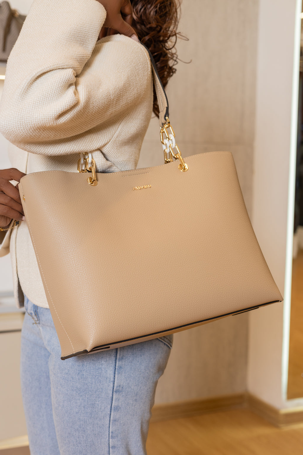 Everlily Tote