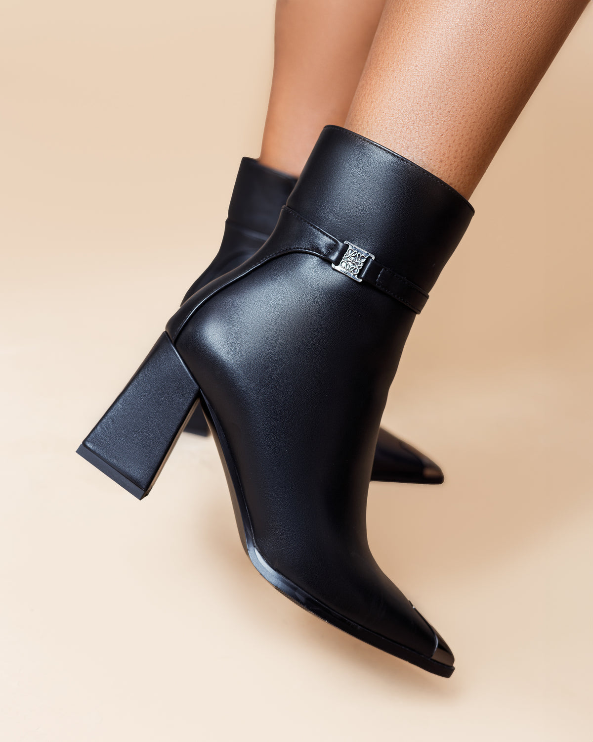 Loeve | PRE-ORDER