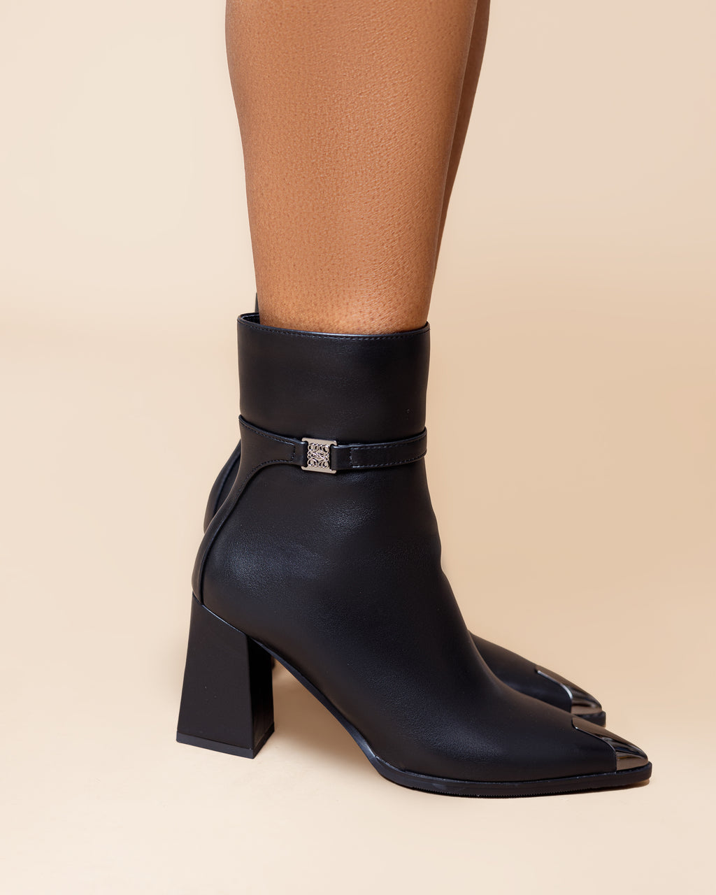 Loeve | PRE-ORDER