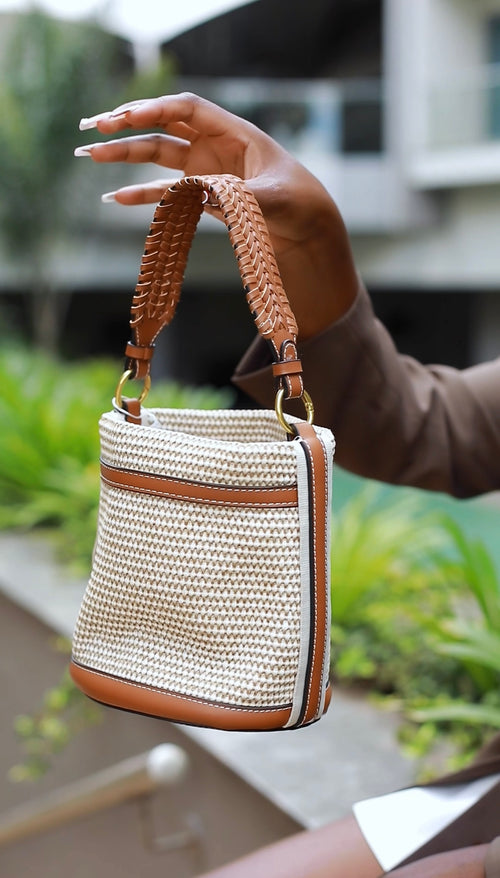 Bucket bag